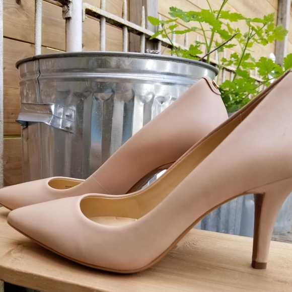 Michael kors high heels beige Size 6